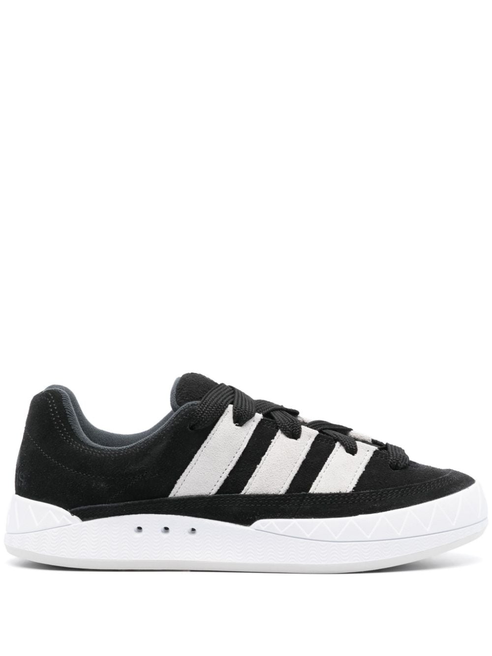 Adidas ADIMATIC NEGRA Y BLANCA