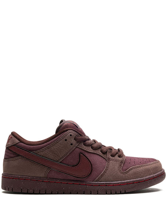 Nike SB Dunk Low City of Love